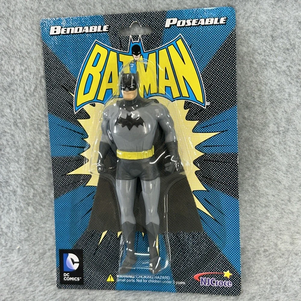 * BATMAN 5.5 IN DC COMICS BENDABLE ACTION FIGURE BY NJ CROCE - NEW *